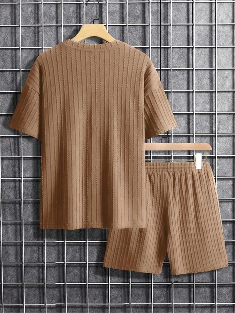 Two-Piece Set Men'S Solid Textured Drop Shoulder Short Sleeve Tee & Drawstring Waist Shorts Set, Spring & Summer Clothes, Back to School Loose Casual Fashion Crew Neck T-Shirt & Pocket Shorts for Daily Outdoor Wear, Men Outfits, Fall Outfits